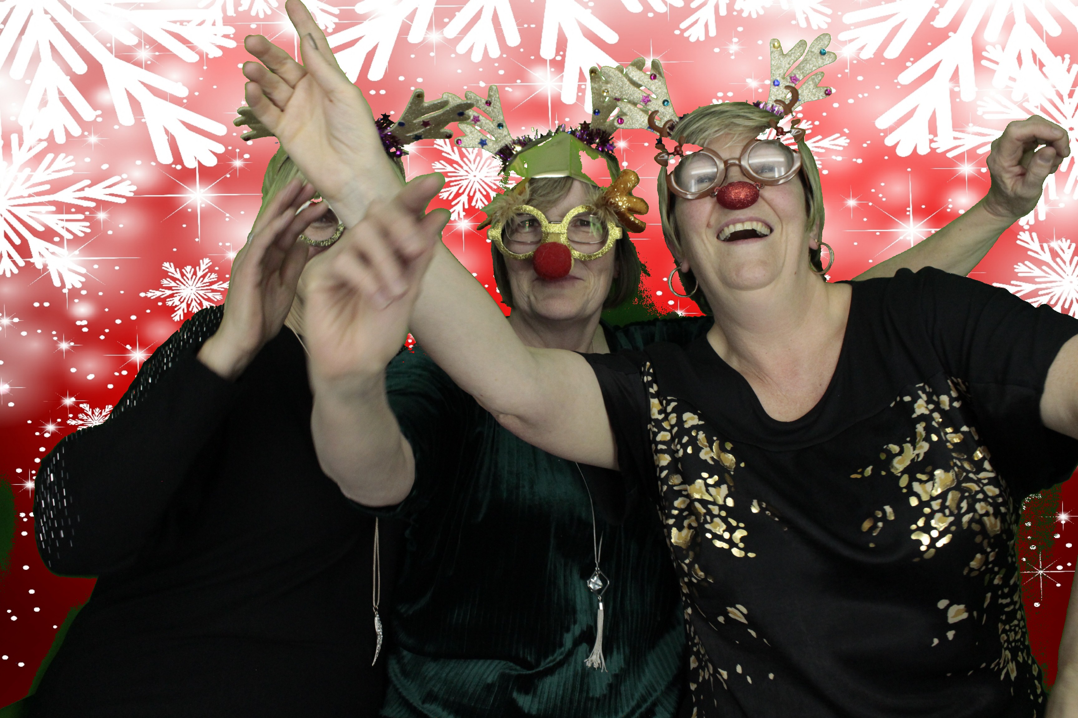 Silvermere Christmas Party | View more photos from the event at gallery.myphotoboothexperience.co.uk/u/MyPhotoBoothExperienceLtd/Silvermere-Christmas-Party-3